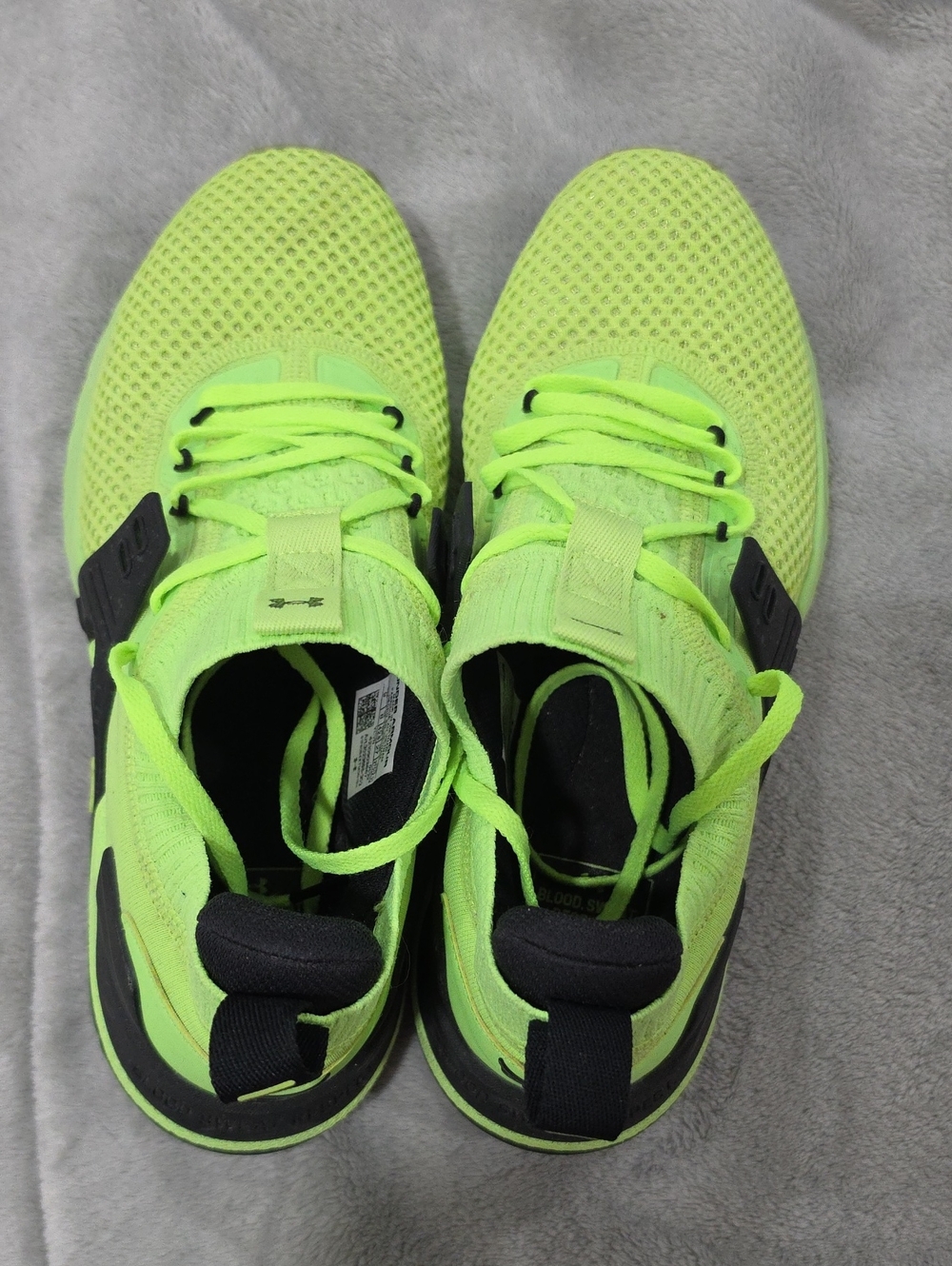 Under Armour Men’s Neon Lime Lightweight Knit Training Shoes